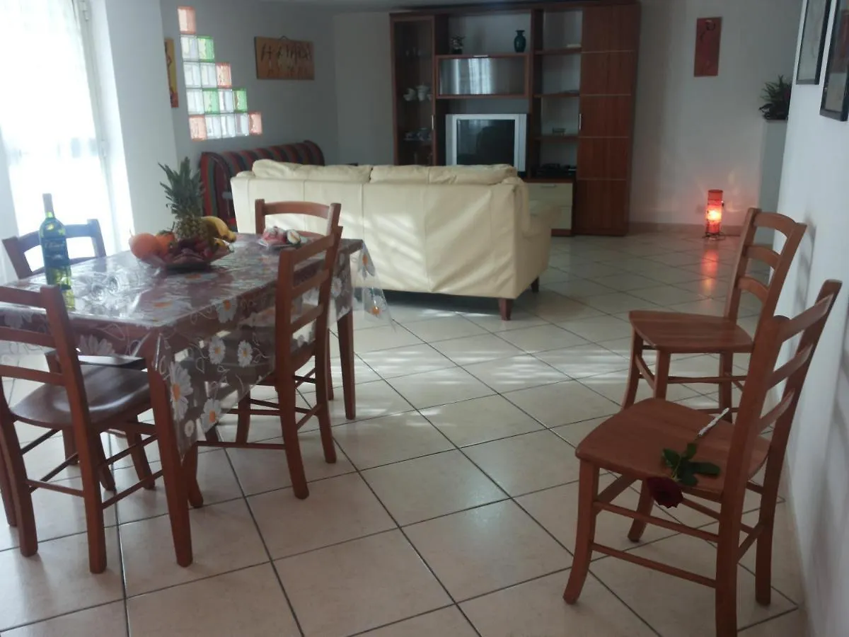 Apartamento Giardino Fiorito Trapani 0*,